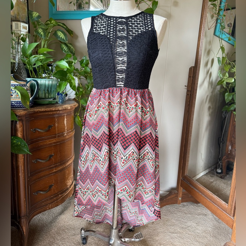Mystic Black and Red hi-low Dress, junior size small